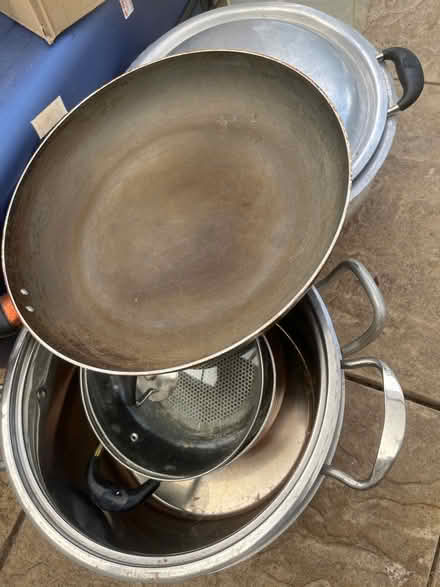 Photo of free Pots and pans (Ub60ln) #1