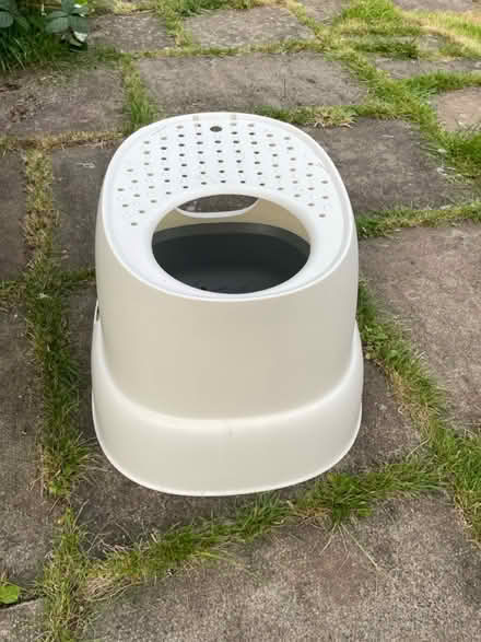 Photo of free cat litter tray (The Inch, EH16) #1