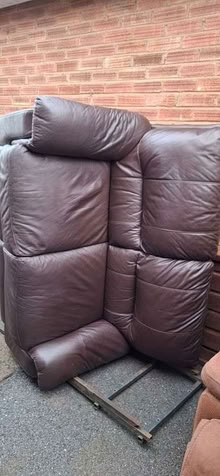 Photo of free " seater settee (Catchems End DY12) #4