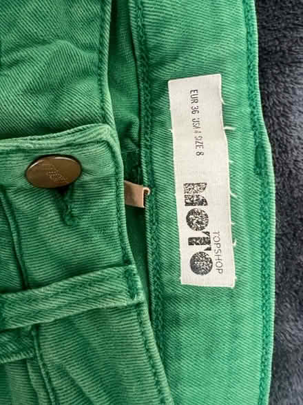 Photo of free Trousers & Cropped tops (TW2) #4