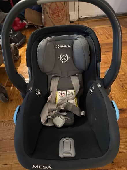Photo of free Stroller car seat (Jackson Heights) #1