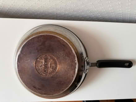 Photo of free Circulon pan with lid & long handle (Salford M30) #3