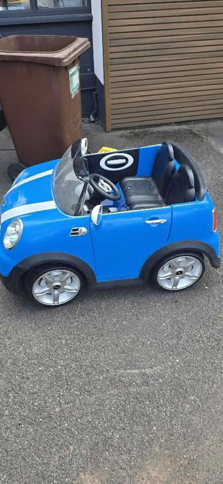 Photo of free None running kids 12v electric car (Arnold NG5) #1