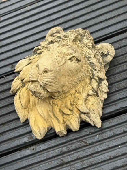 Photo of free Stone lion’s head (Winchester SO22) #1