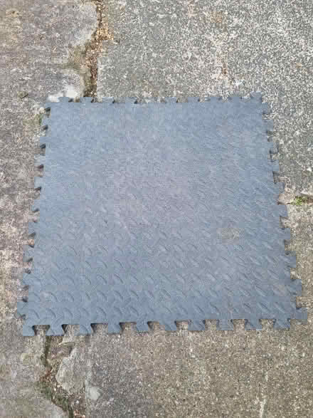 Photo of free rubber matting (Norton Lees S8) #1