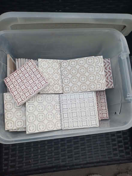 Photo of free Selection of beautiful tiles 10x10cm (Wood Green N22) #4