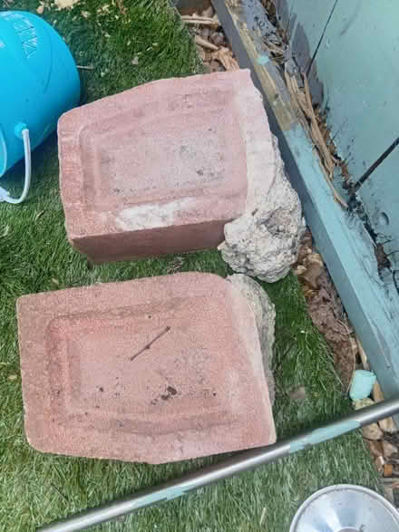Photo of free Edge bricks (L18) #1