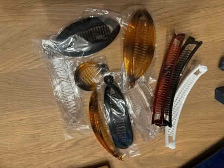 Photo of free Hair clips (Coley RG30) #1