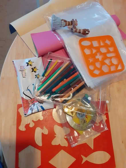 Photo of free Random kids arty stuff (Combe Down BA2) #1