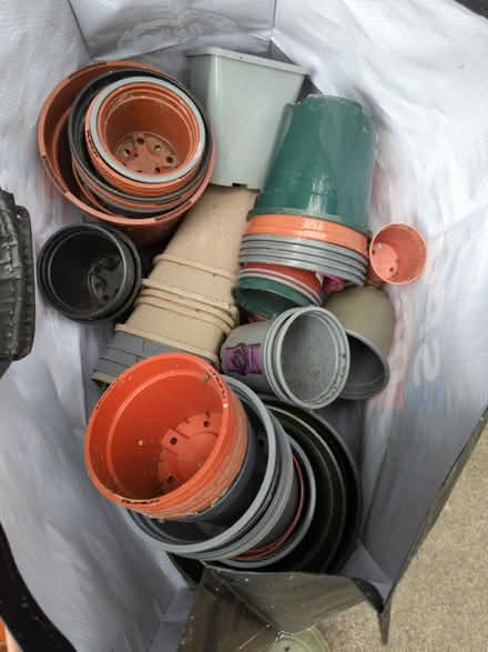 Photo of free Flowerpots (various sizes) (Blossomfield B91) #2