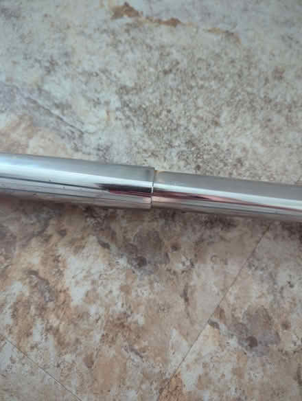 Photo of free Adjustable chin up bar for doorway (Wimbledon SW19) #4