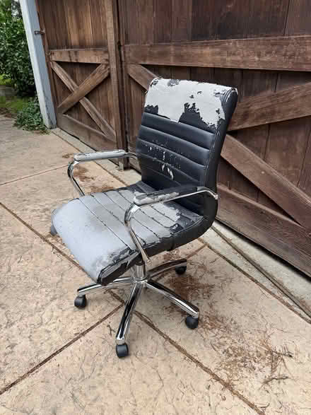 Photo of free Comfortable Chair (Oakland (Montclair)) #2