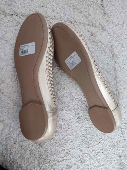 Photo of free New ladies shoes size 5 ((Wembley HA0)) #2