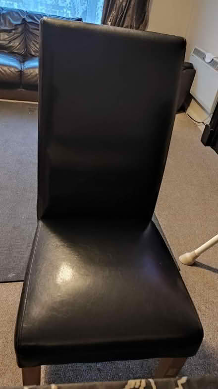 Photo of free Set of 6 chairs (LU3) #1