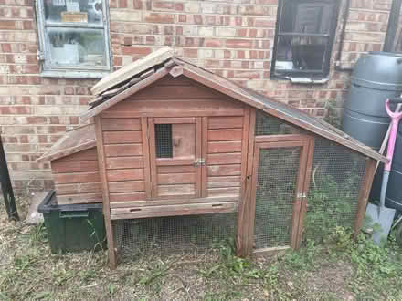 Photo of free Chicken house ! (in need of repair) (Mitcham CR4) #1