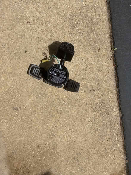 Photo of free Motion Floodlight (Hazlet) #2