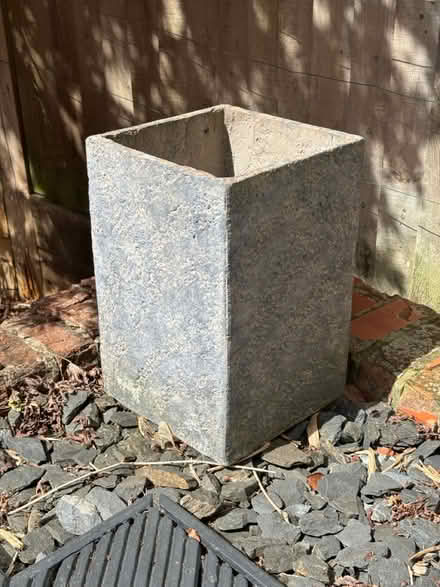 Photo of free Plant pot (Winchester SO22) #1