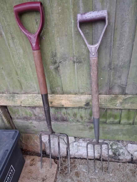 Photo of free Garden fork (Fleetville) #1