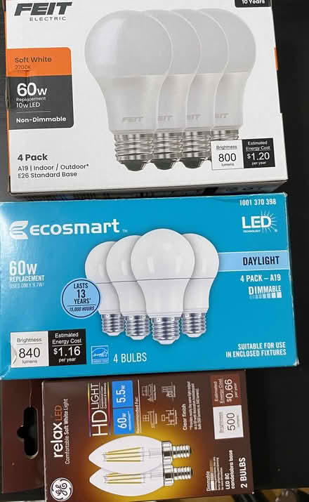 Photo of free Assorted Lightbulbs (By Noyes Station) #1