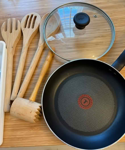Photo of free Kitchenware (Semple Farm Rd + Bellgrade Dr) #4