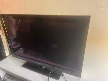 Photo of free Samsung TV (Bethel Green E1) #2