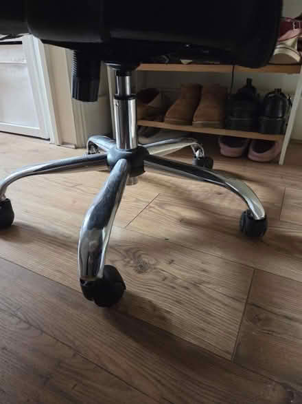 Photo of free Office Style Chair (CR7) #3