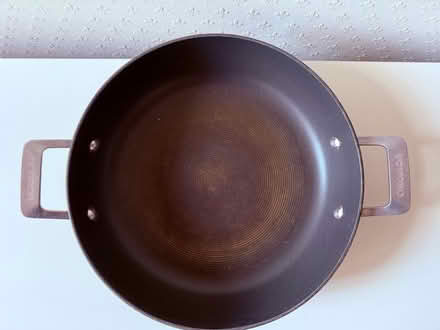 Photo of free Circulon pan with glass lid (Salford M30) #2