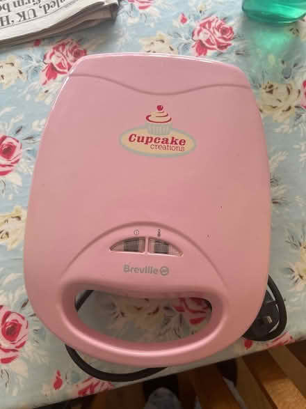 Photo of free Breville cake pop maker (KT13) #1