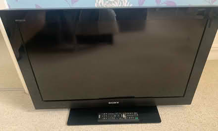Photo of free SONY Bravia 32 inch TV - works but has slight fault (Skellingthorpe LN6) #1