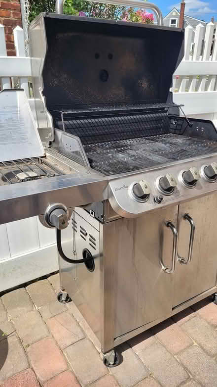 Photo of free Char Broil gas grill (Merrick) #3