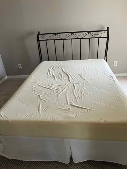 Photo of free Queen mattress, box spring & frame (Middletown) #1
