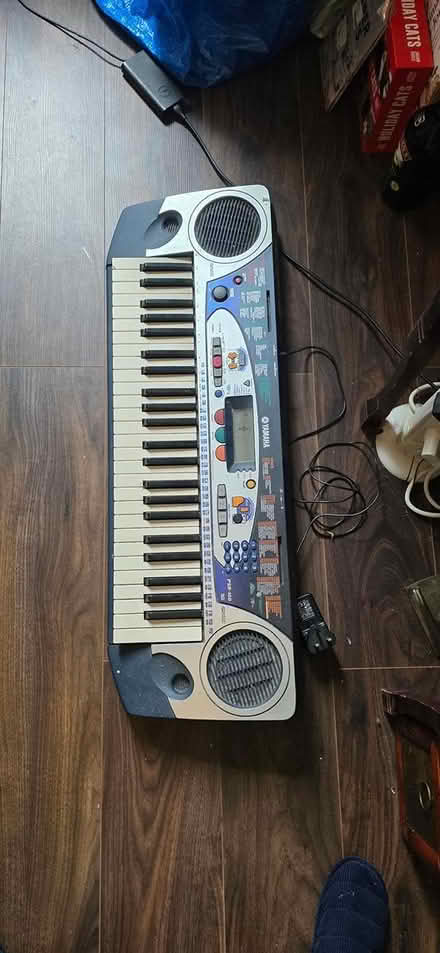 Photo of free 49-key Yamaha keyboard (Cathcart G44) #1