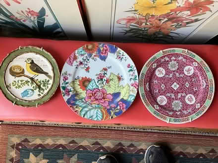 Photo of free 3 plates for display (south sunnyvale) #1