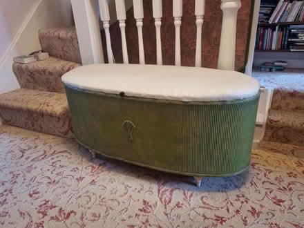 Photo of free Ottoman (Enfield EN1) #1