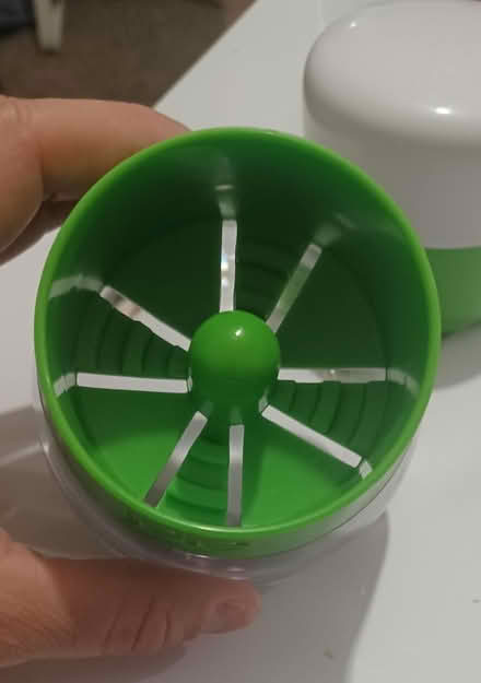 Photo of free Kitchen gadgets - garlic (M32) #3