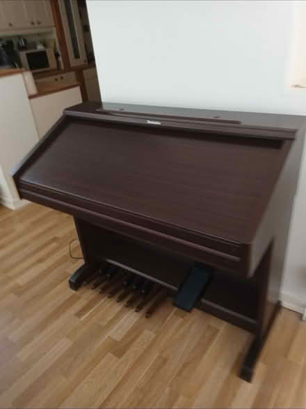 Photo of free Electric organ (Golborne) #1