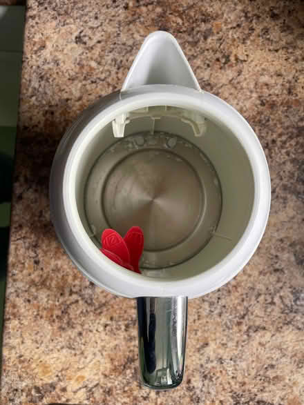 Photo of free Russell Hobbs electric kettle (Steyning BN44) #2