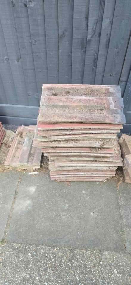 Photo of free 19 used Redland 49 roof tiles (Sutton SM1) #1