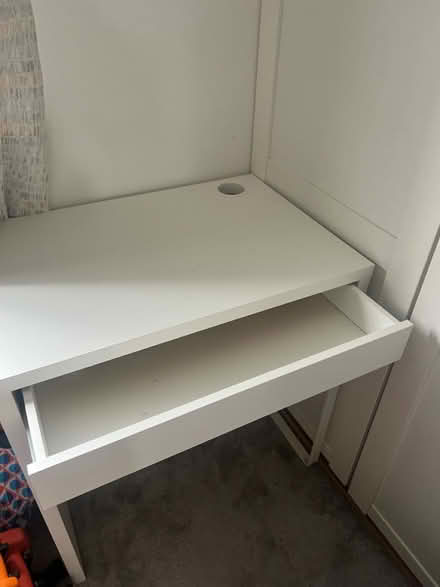 Photo of free Small white desk and kids chair (Glasgow) #2