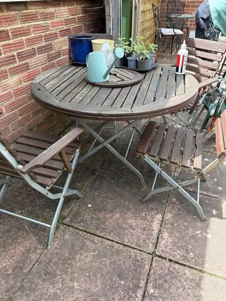 Photo of free Garden table (Horndean) #1