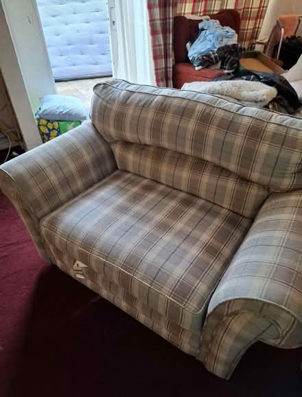 Photo of free 3 seater and 2 seater suite (Havant PO9) #1