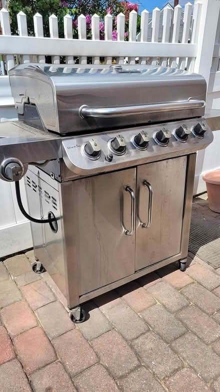 Photo of free Char Broil gas grill (Merrick) #1