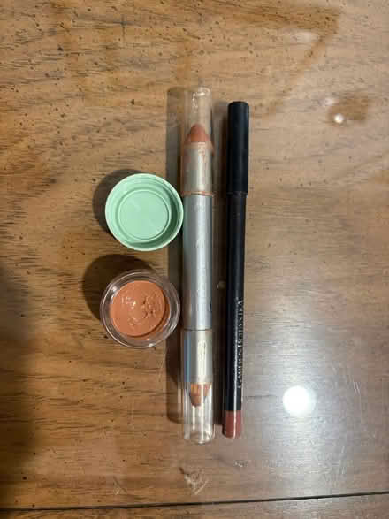 Photo of free Makeup brushes and compacts (Ossining) #4