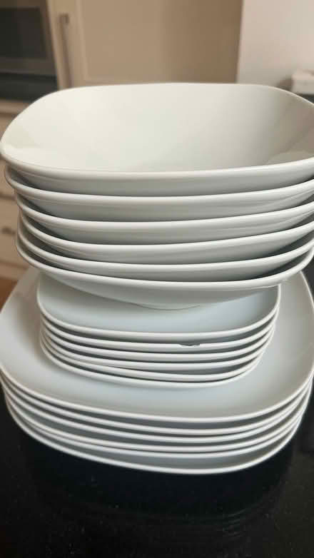 Photo of free Set of 18 plates (SW19) #1