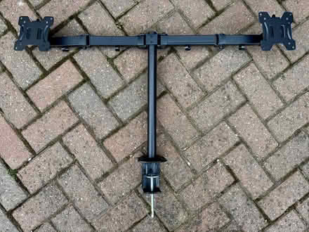 Photo of free Dual monitor arm (Deepcar S36) #1