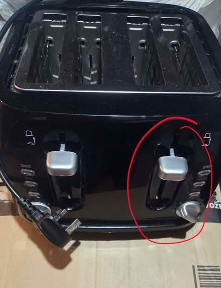 Photo of free 4slice toaster (Fleetwood FY7) #1