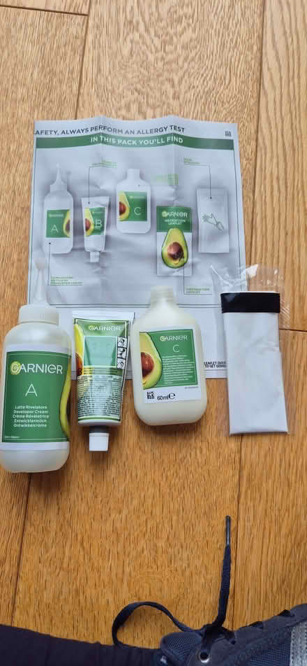 Photo of free Garnier Nutrisse 9.12 permanent Hair colour (Deaconsbank G77) #4
