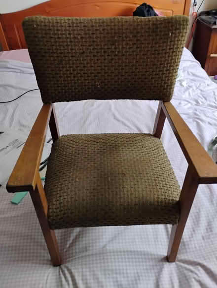 Photo of free Child's chair (Ifield West) #1