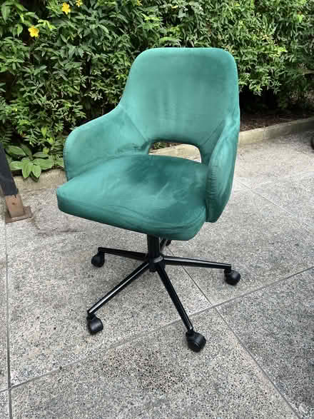Photo of free Green velvet office chair (Grove Park BR1) #3