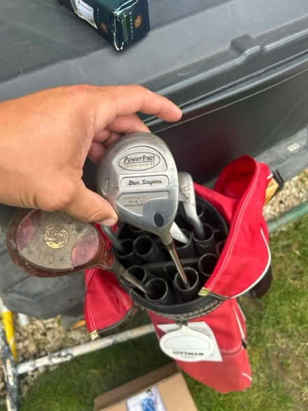 Photo of free Golf bag and clubs (OX14 Sutton Courtney) #3